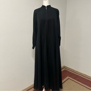 Black Zip-Front Umbrella Abaya – Modest Ramadan & Eid Wear